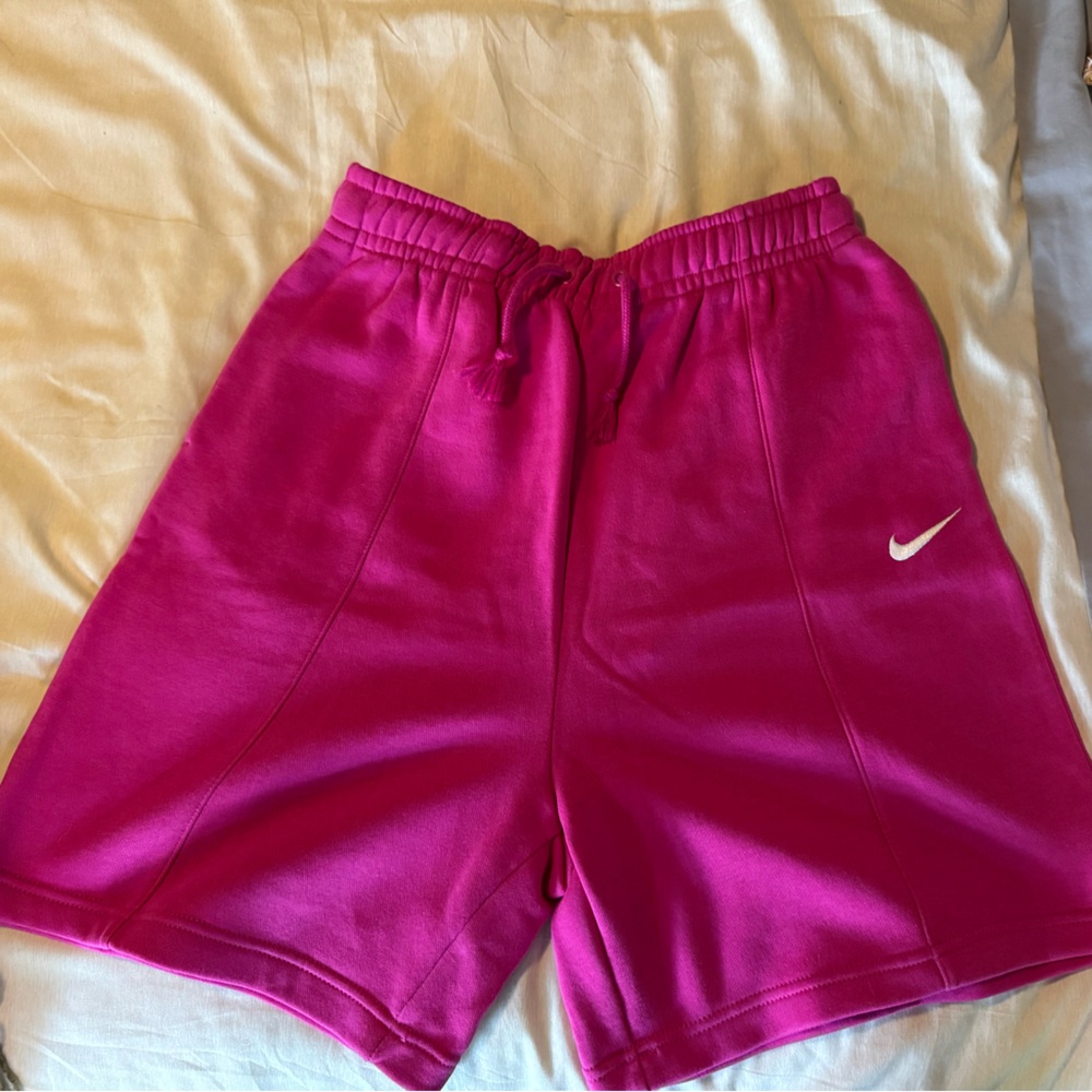 Nike Pink Athletic Shorts Lightweight Moisture-Wicking